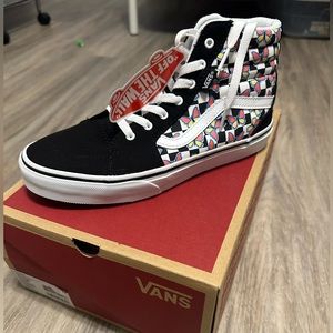 Vans Filmore high top shoes New with box size 6 Missy/Youth butterfly checkered